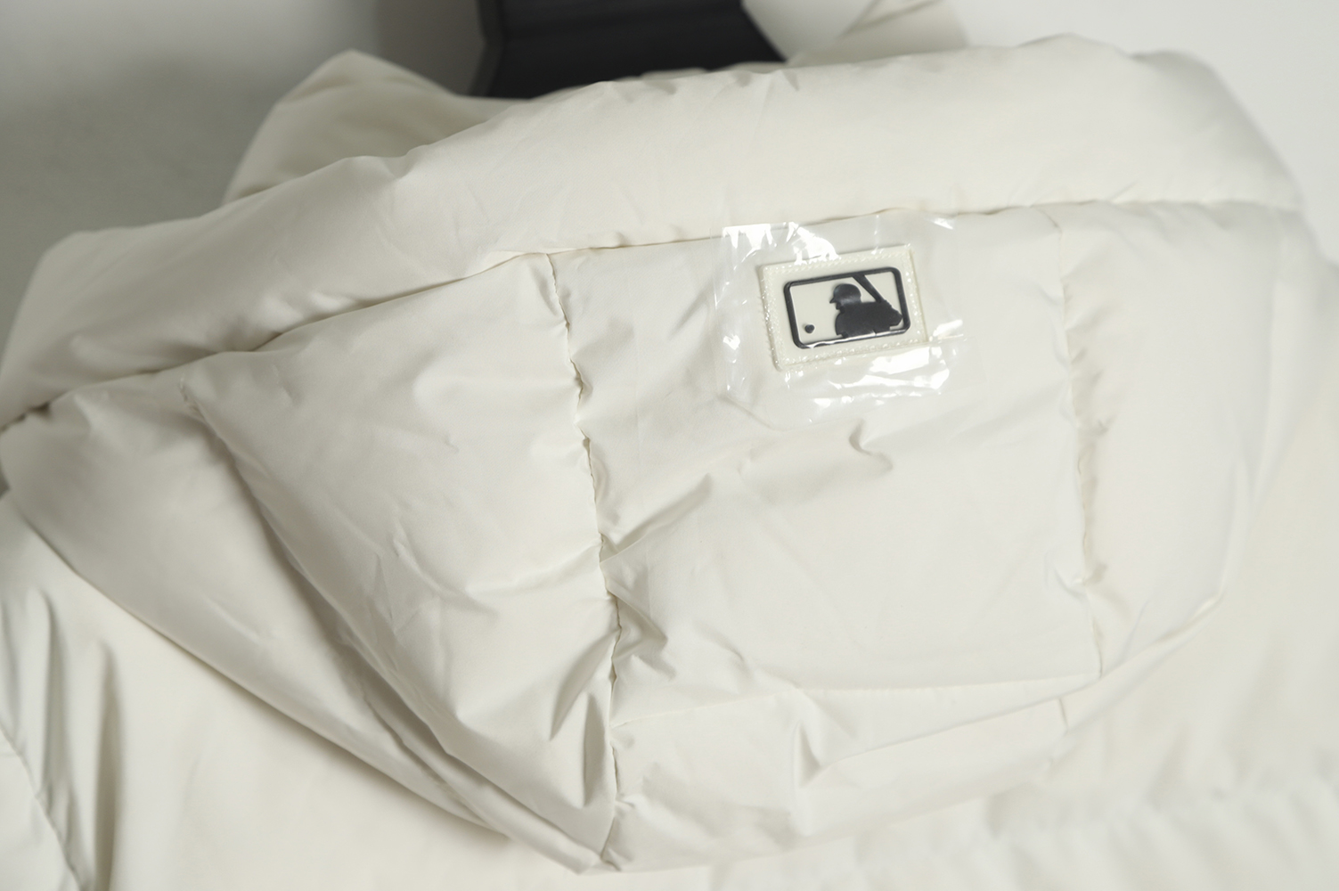 MLB Button Small Label Embroidered LOGO Long Thick Down Jacket