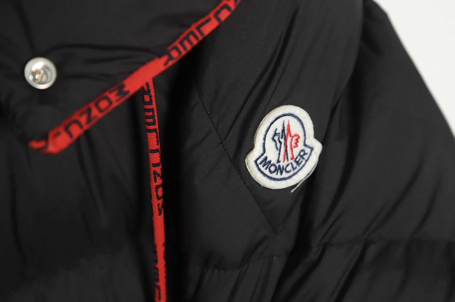 Moncler 22FW Red line down jacket