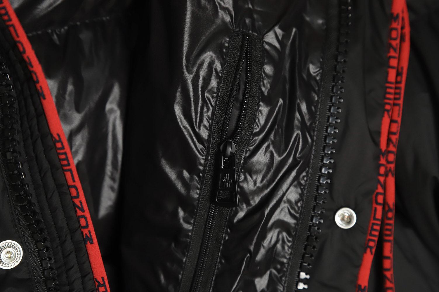 Moncler 22FW Red line down jacket