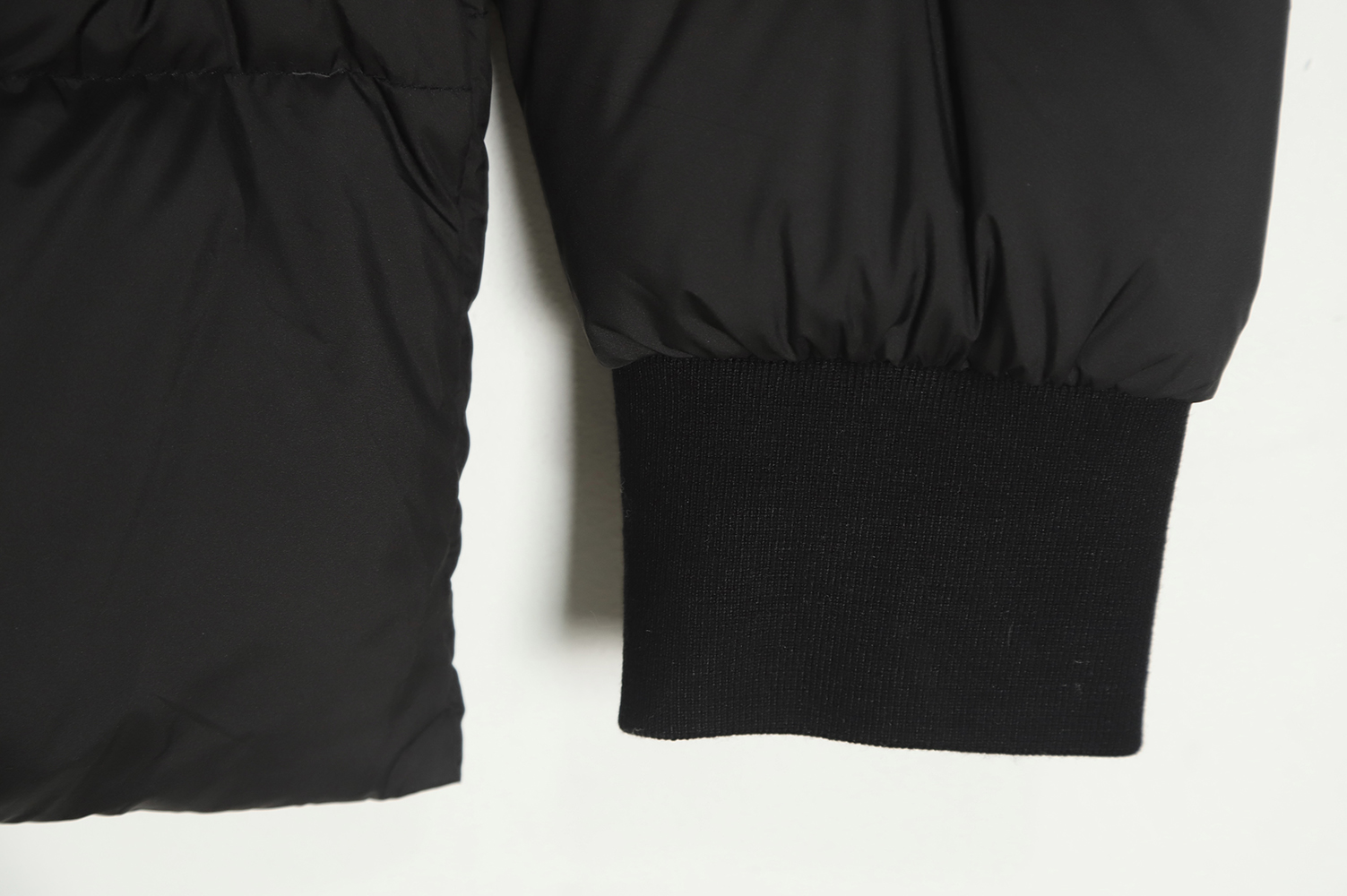 Moncler 22FW Red line down jacket