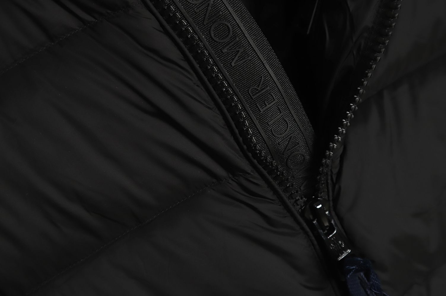 Moncler 22FW classic down jacket