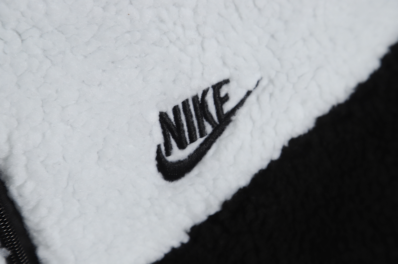 Nike Big Swoosh Big LOGO Polar fleece jacket