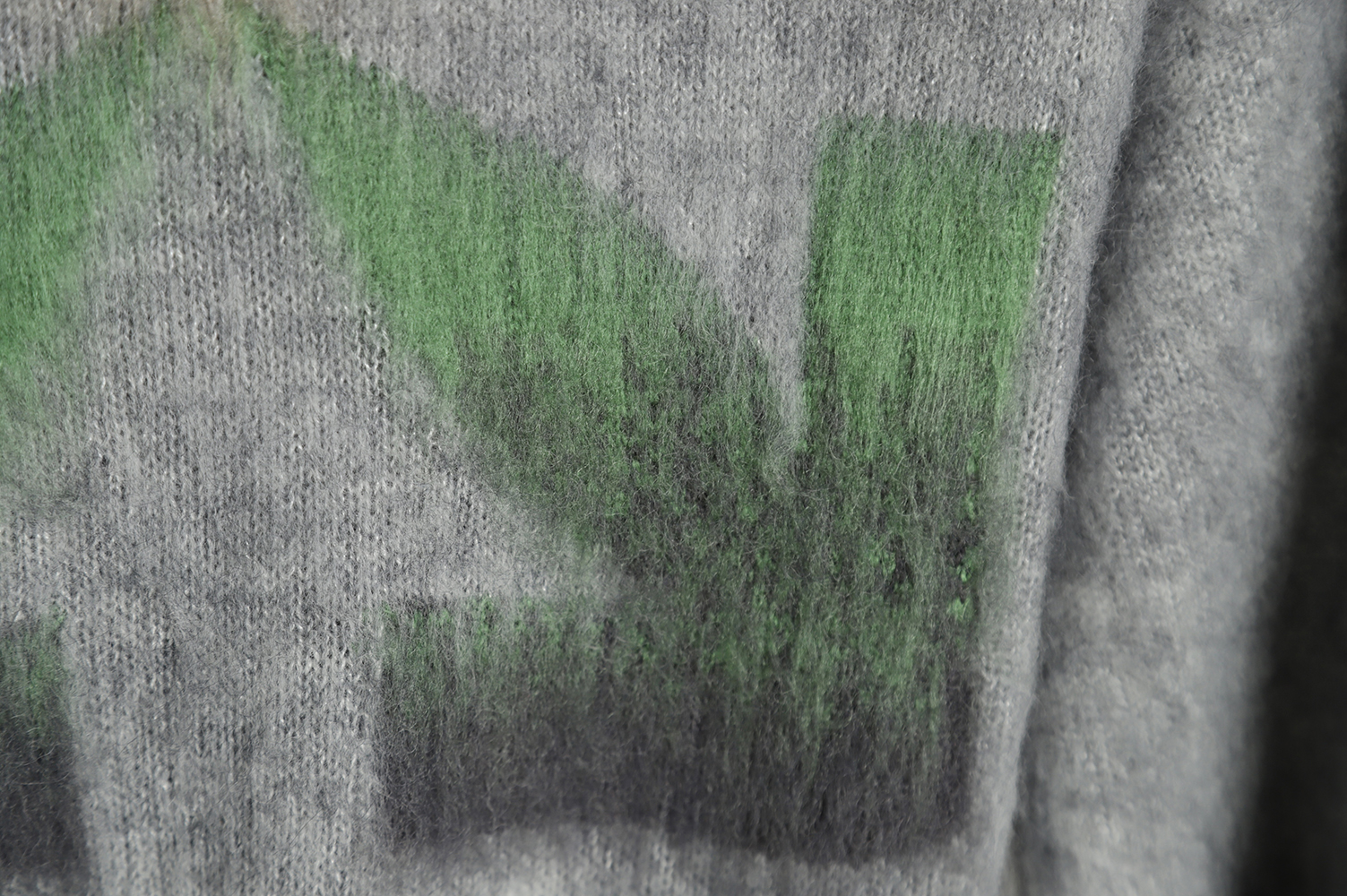 OFF WHITE Mohair Sweater TSK18