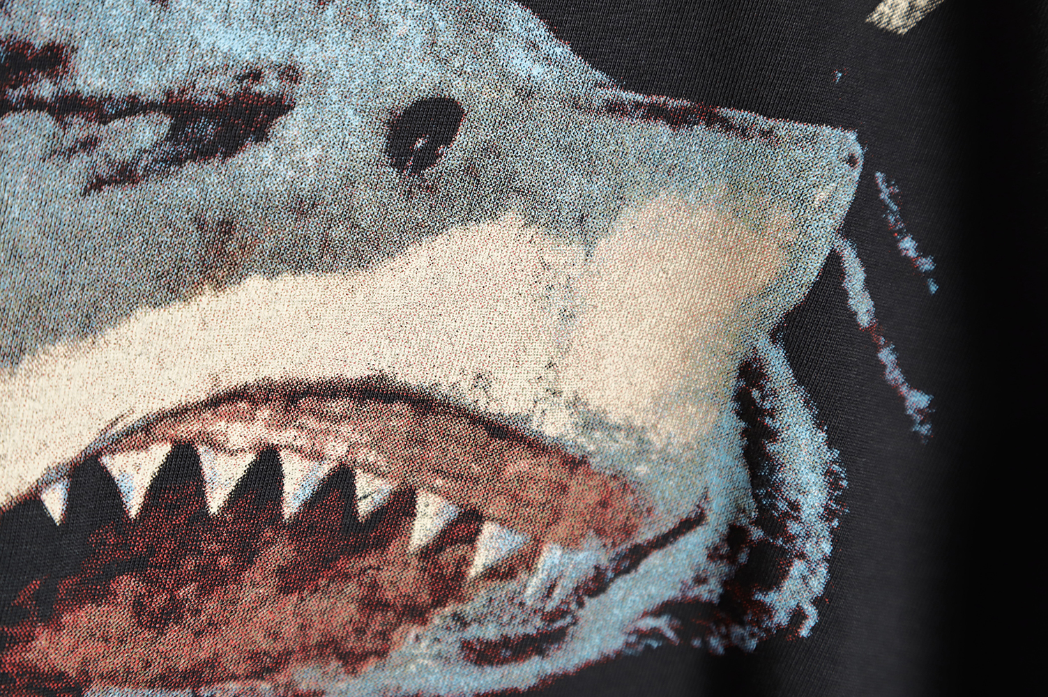 Represent Shark Distressed Wash Short Sleeves TSK1