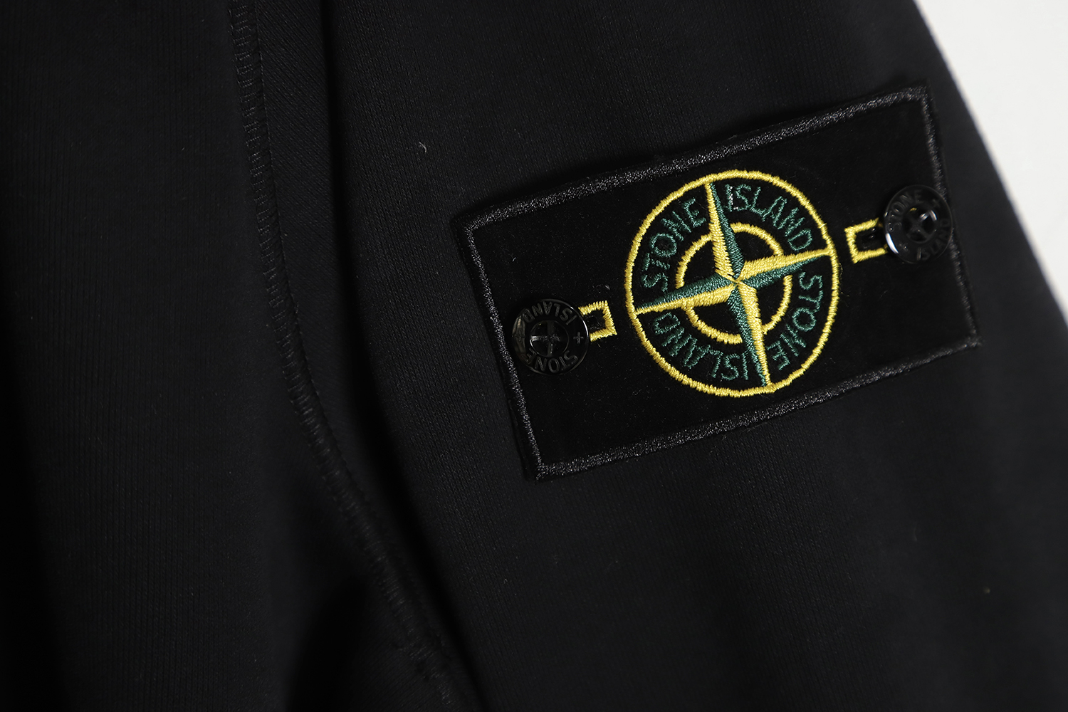 STONE ISLAND stand collar half zipper mink velvet longleeved sweater