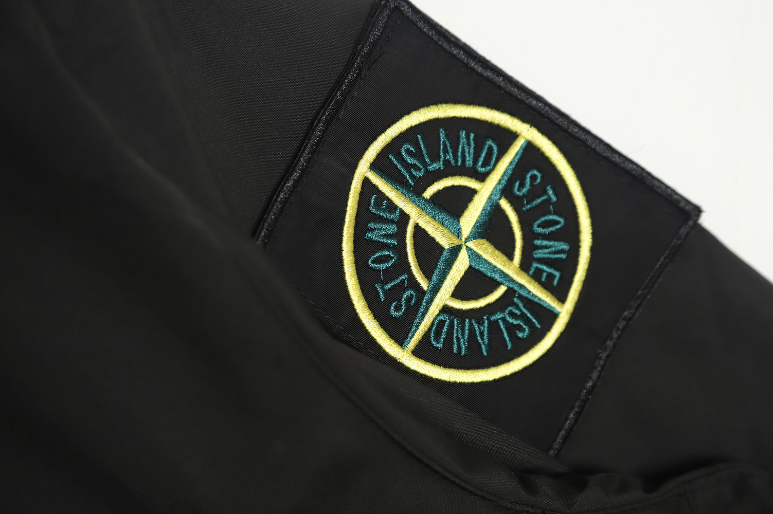 Stone Island 22FW Outdoor Arm Logo Jacket Zipper Jacket TSK1