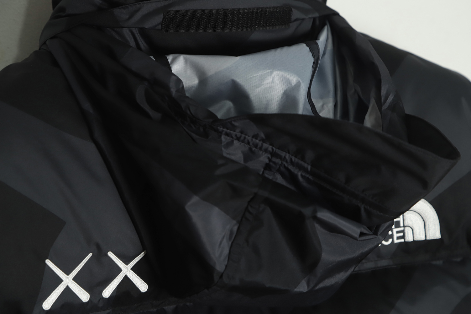 The North Face KAWS Joint 1996 American Edition Down Jacket TSK1