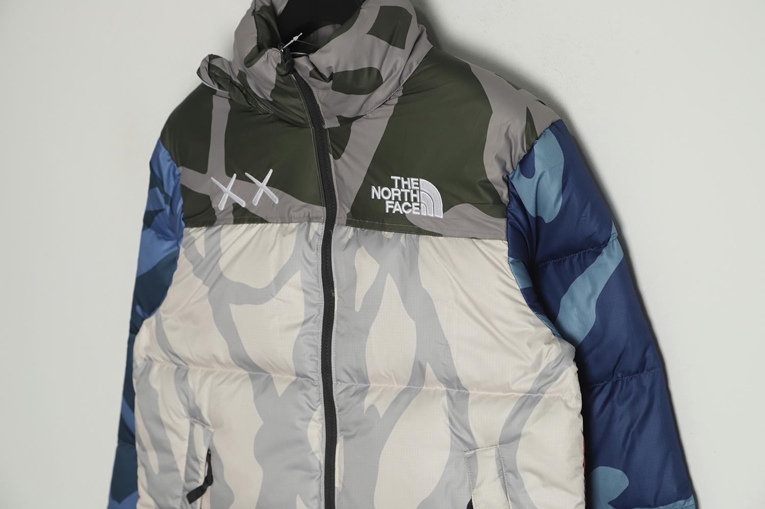 The North Face KAWS Joint 1996 American Edition Down Jacket TSK2