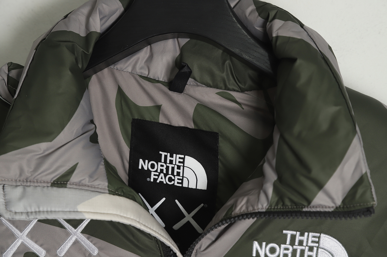 The North Face KAWS Joint 1996 American Edition Down Jacket TSK2