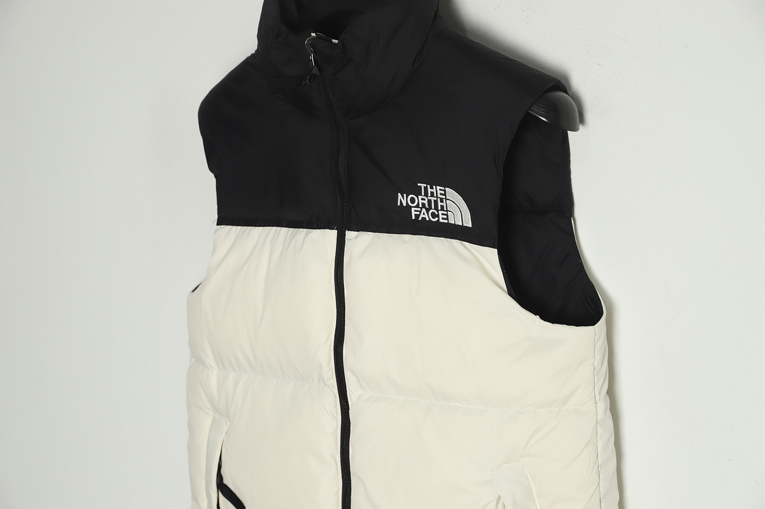 The North Face Classic Down Vest TSK4