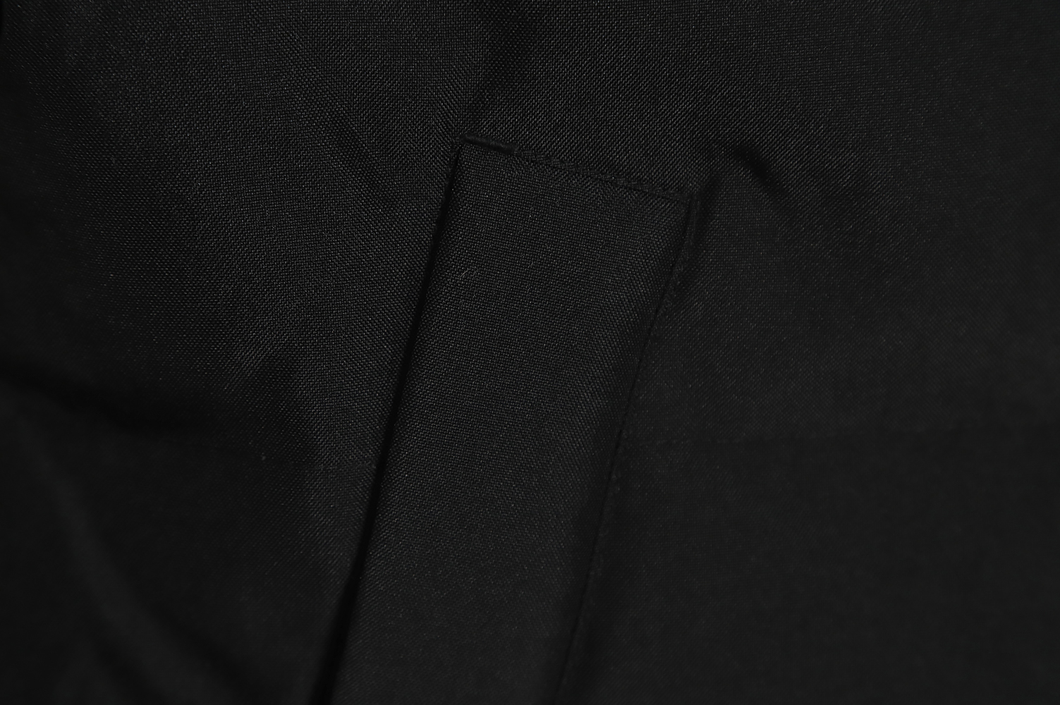 Tommy Hilfiger Rubberized Logo Drawstring Down Jacket TSK1
