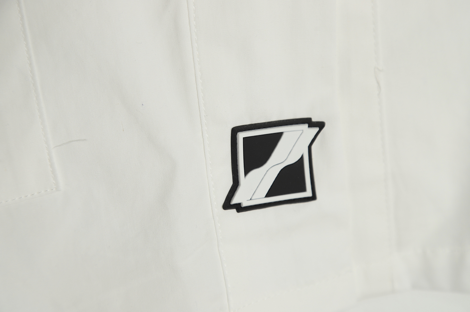 WE11 DONE 22FW square logo large pocket shirt