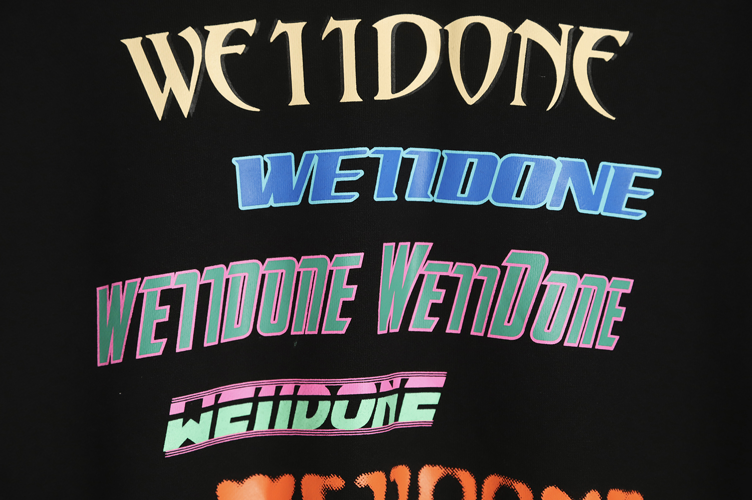 WE11 DONE 22FW Neon Barrage Crew Neck Sweatshirt TSK2