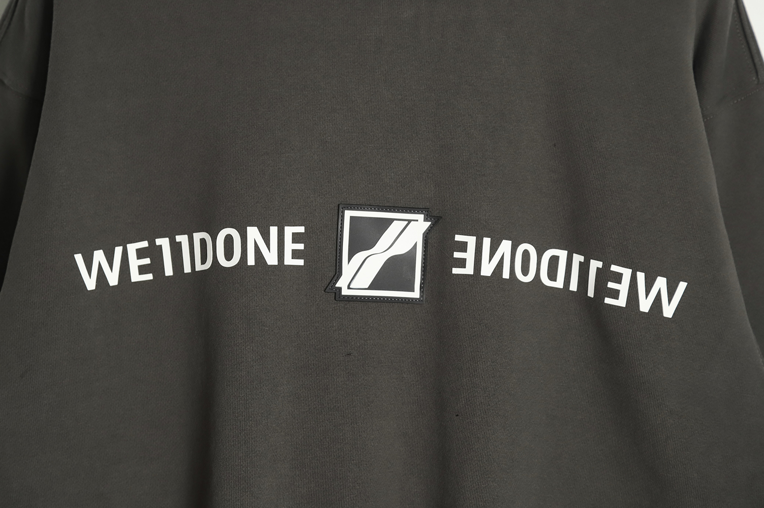 WE11 DONE 22FW small square letter round neck sweater TSK2