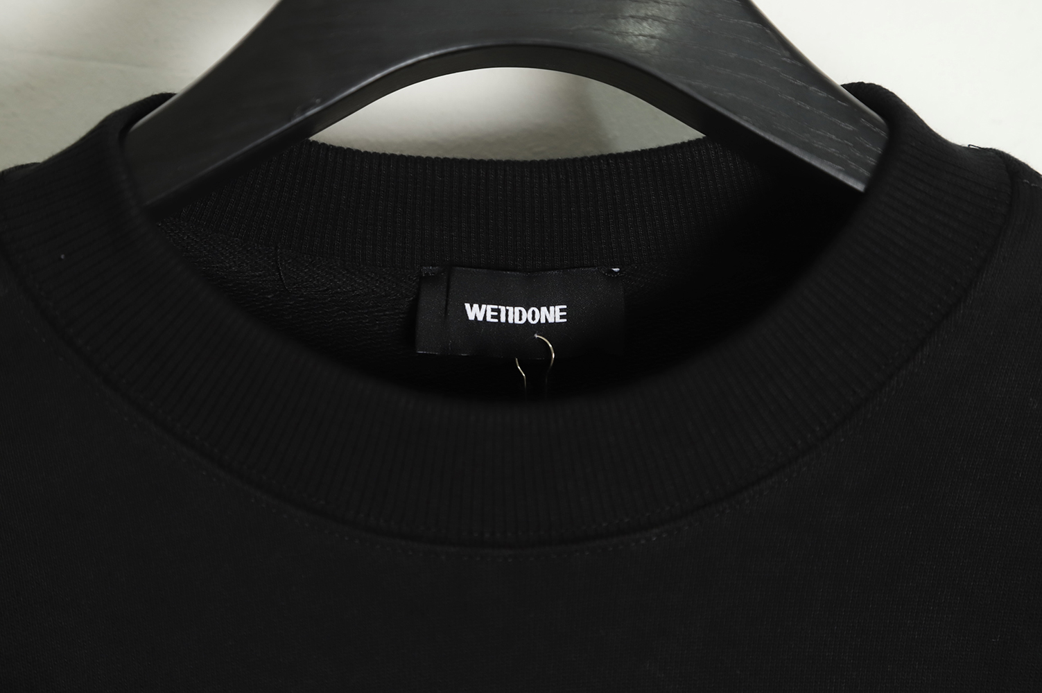 WE11 DONE 22FW Liquid Silver Alphabet Crewneck Sweatshirt TSK1