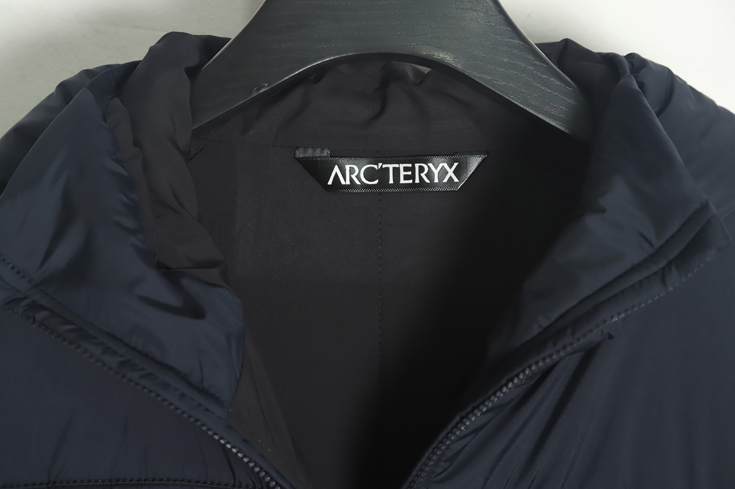 Arc'teryx ATOMARE 22FW paneled hooded padded jacket