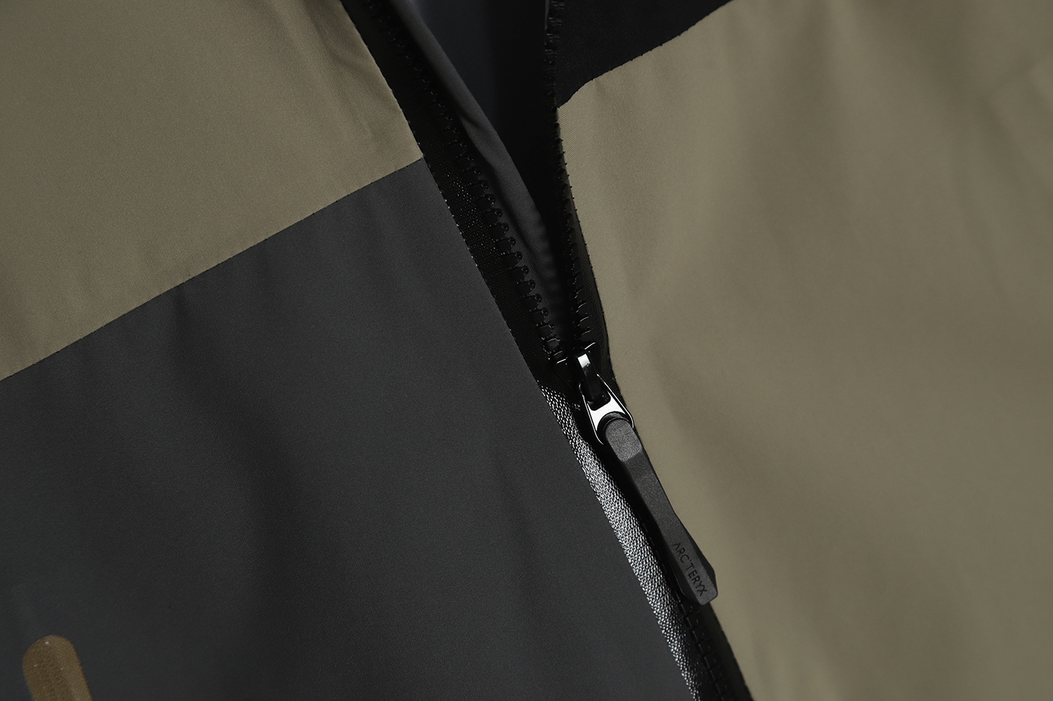 ARC'TERYX x BEAMS Joint Stitching Jacket