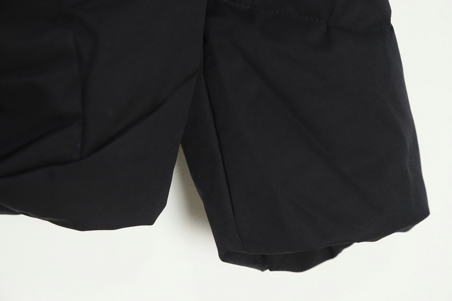 DESCENTE Hooded Cropped Down Jacket with Laminated Pockets Black