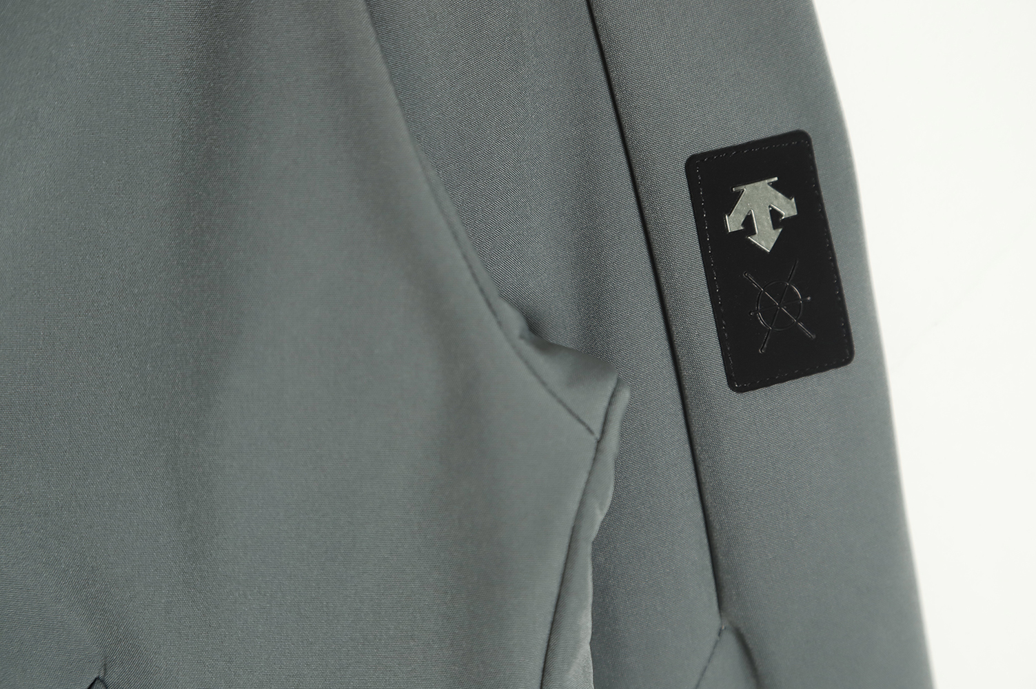 DESCENTE Jacket Winter Laminated Hooded Fleece Jacket Grey