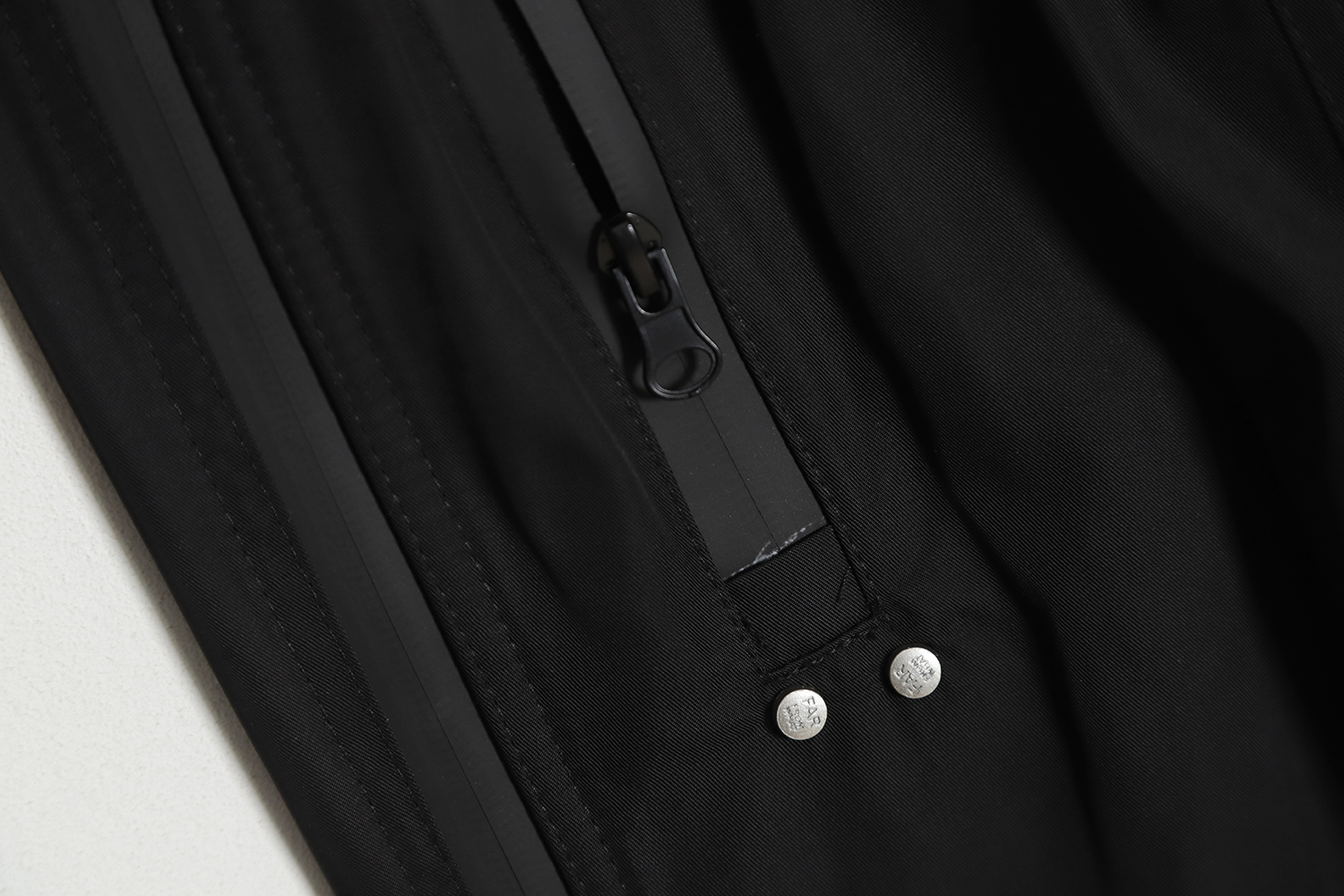 FAR ARCHIVE Technical waterproof zip trousers