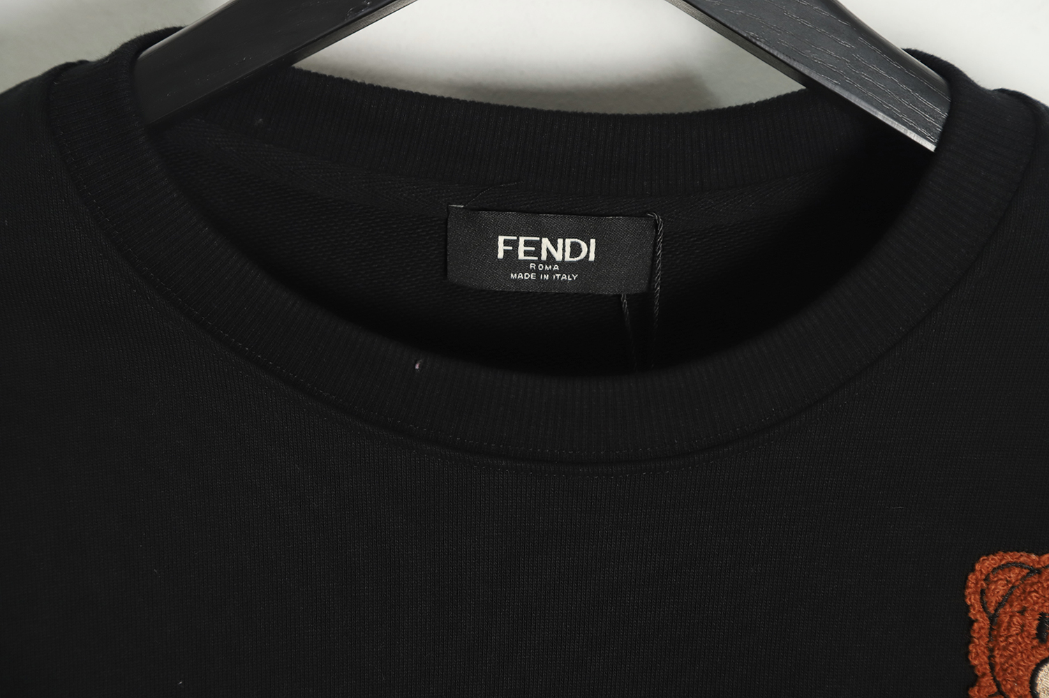 Fendi 22fw flocking bear embroidery logo round neck sweater TSK1