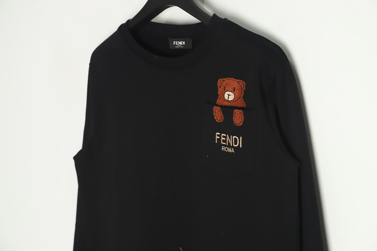 Fendi 22fw flocking bear embroidery logo round neck sweater TSK1
