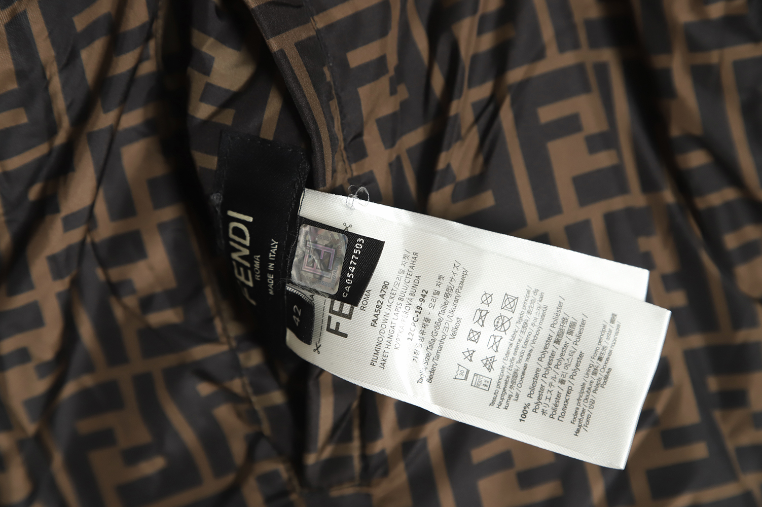 Fendi Classic Double F Presbyopia Reversible Down Jacket