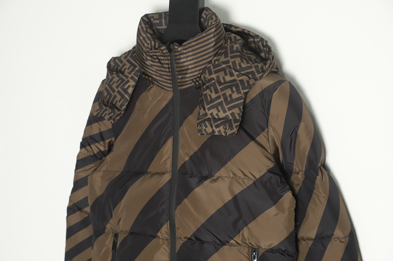 Fendi Classic Double F Presbyopia Reversible Down Jacket