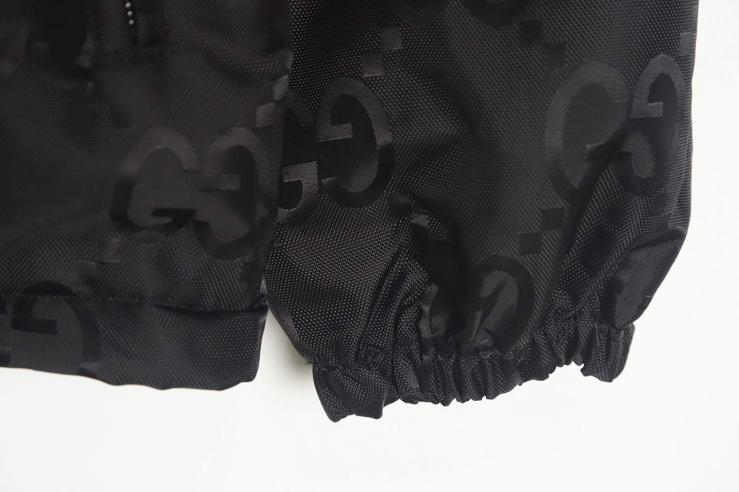 Gucci 22FW shadow jacquard down jacket TSK1