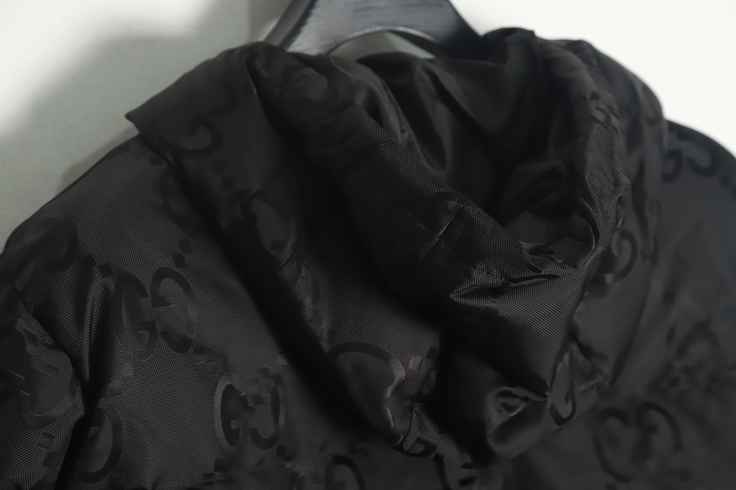 Gucci 22FW shadow jacquard down jacket TSK1