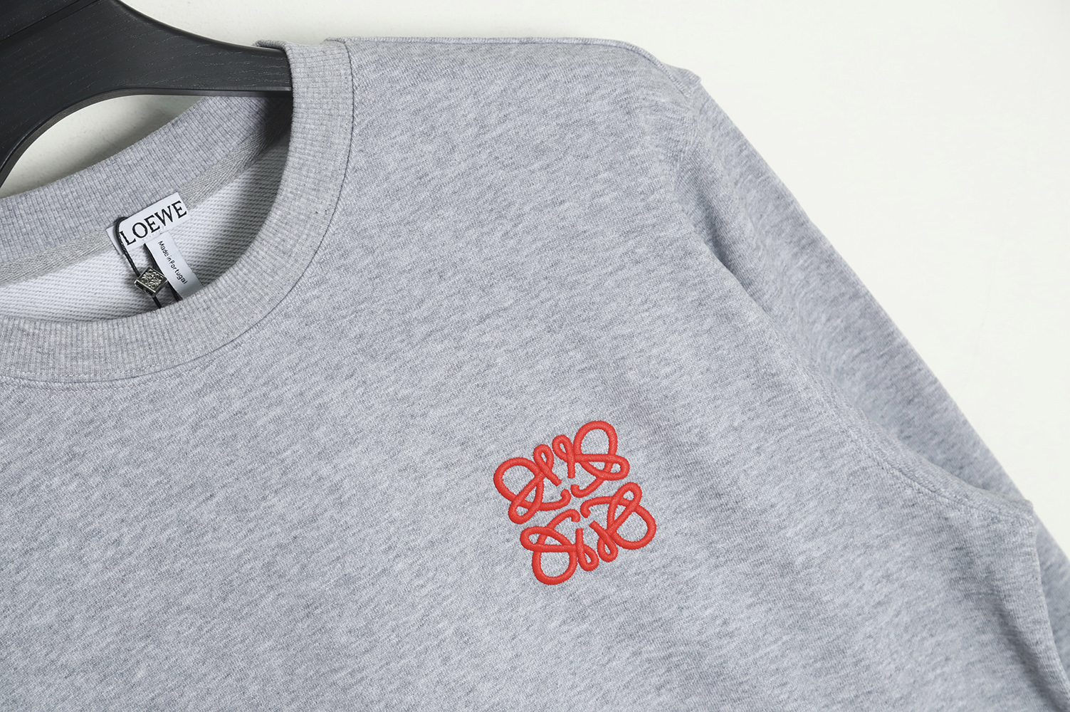 LOEWE streamlined classic embroidered crewneck sweatshirt