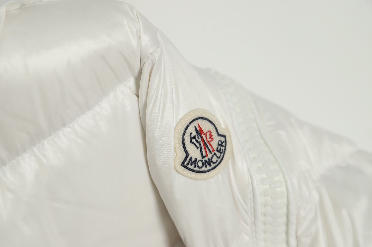 Moncler liriope series hooded diagonal zipper down jacket