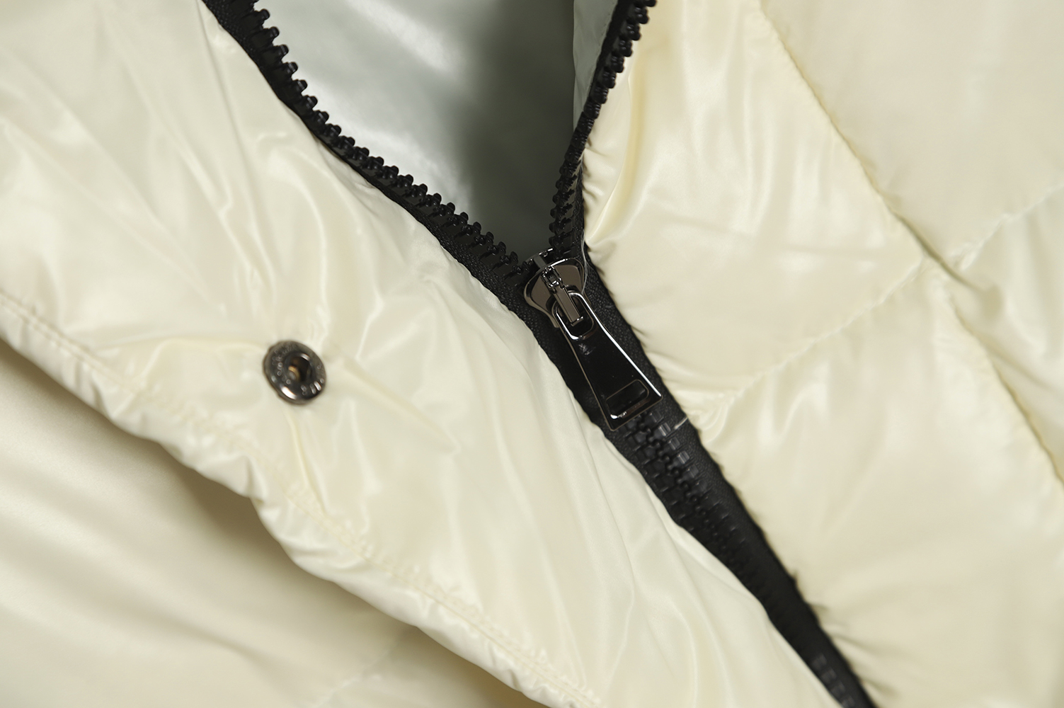 Moncler 22GW women's long puffy jacket