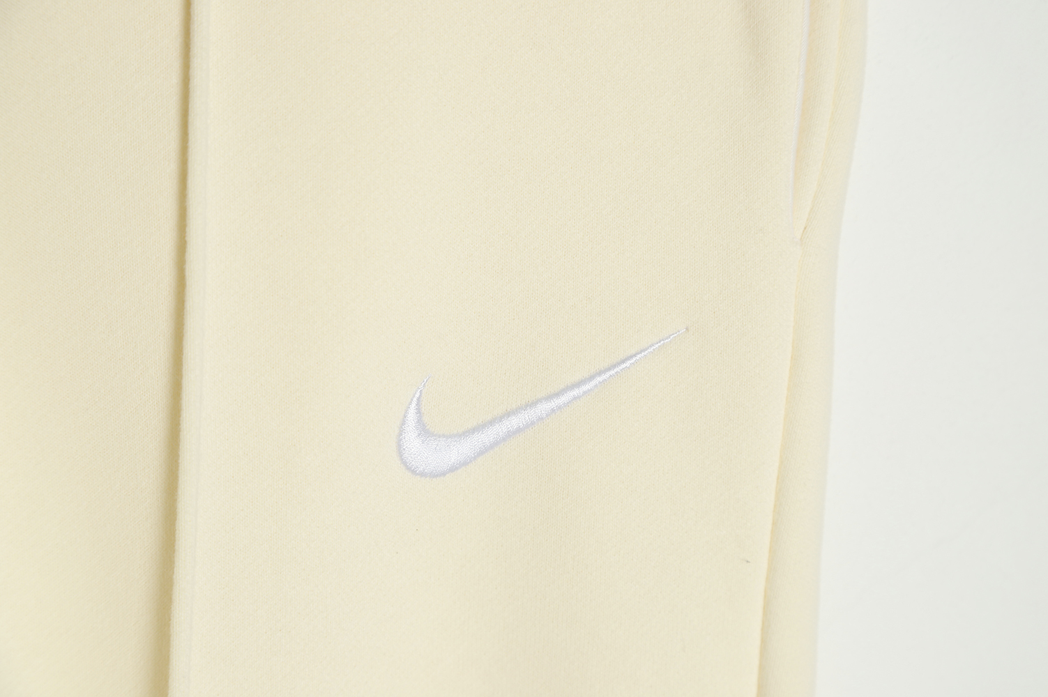 Nike Solid Color Small Label Embroidered Sweatpants