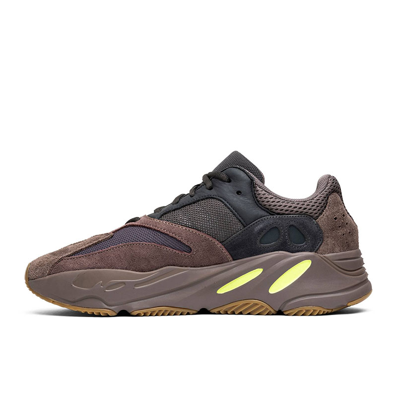 "Special Price" yeezy BOOST 700 