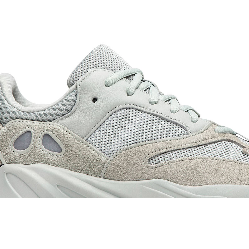 "Special Price" yeezy BOOST 700