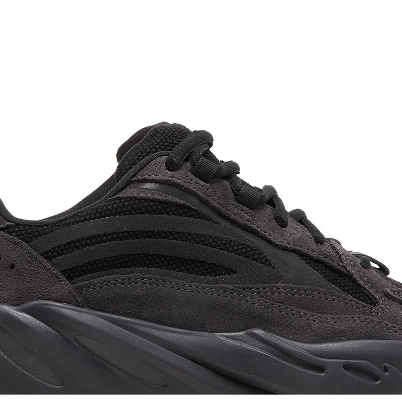 "Special Price" yeezy BOOST 700 V2 