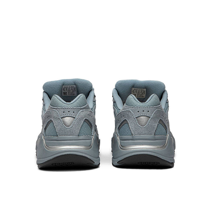 "Special Price" yeezy BOOST 700 V2