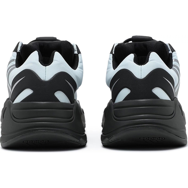 Yeezy Boost 700 MNVN 