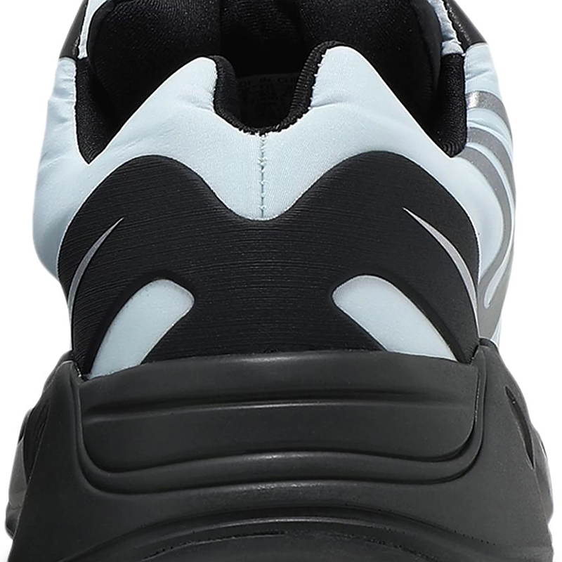 Yeezy Boost 700 MNVN 