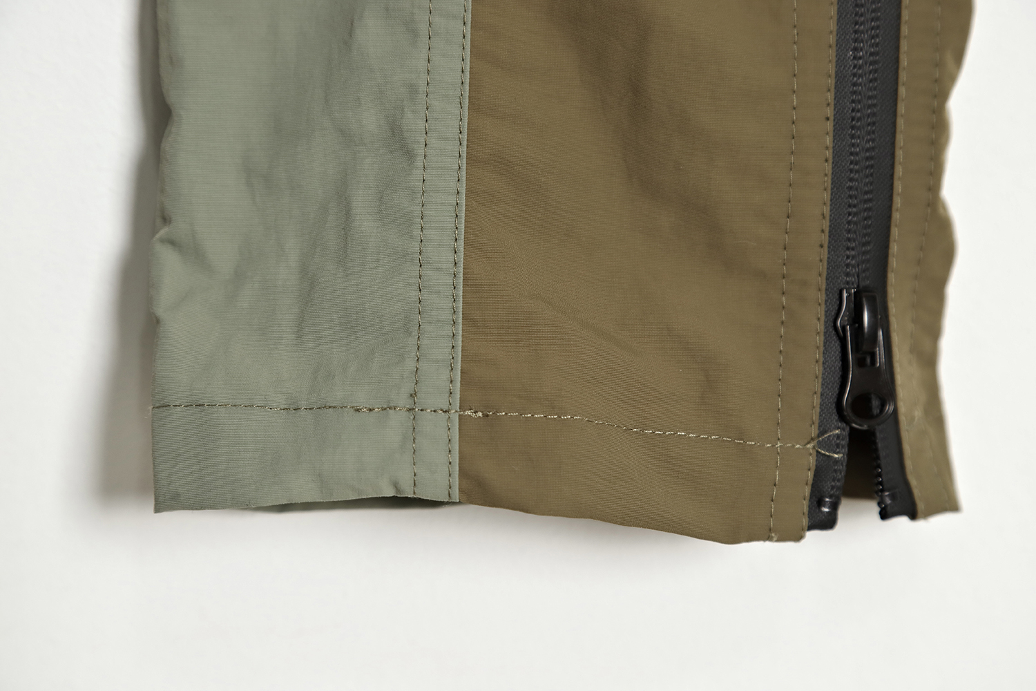 FAR.ARCHIVE Paneled zipped nylon technical trousers