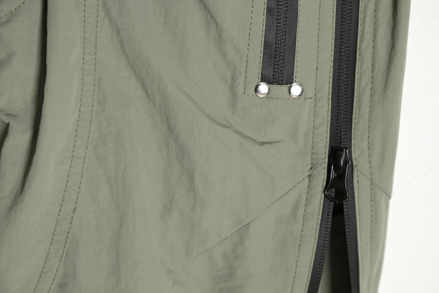 FAR.ARCHIVE Paneled zipped nylon technical trousers