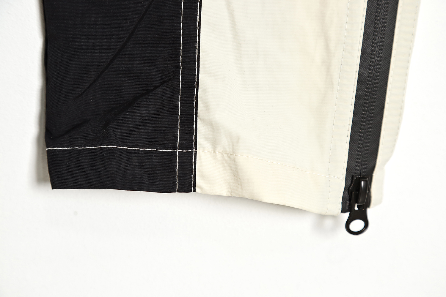 FAR.ARCHIVE Splicing zipper nylon technical trousers TSK1