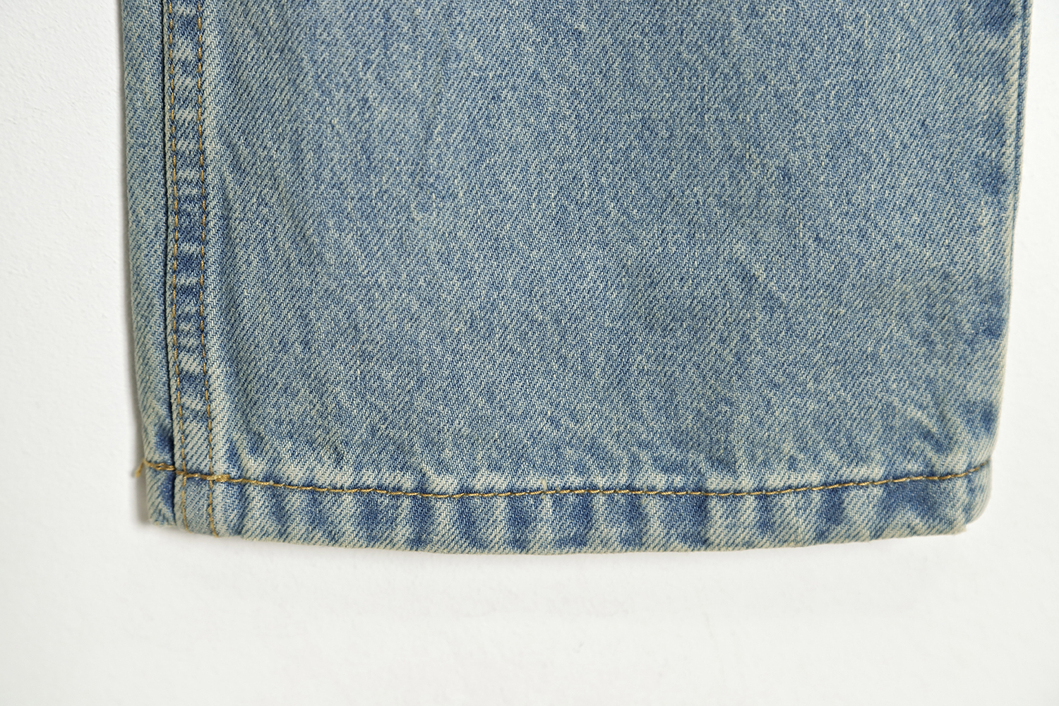 Prada 23SS Triangle Logo Washed Jeans