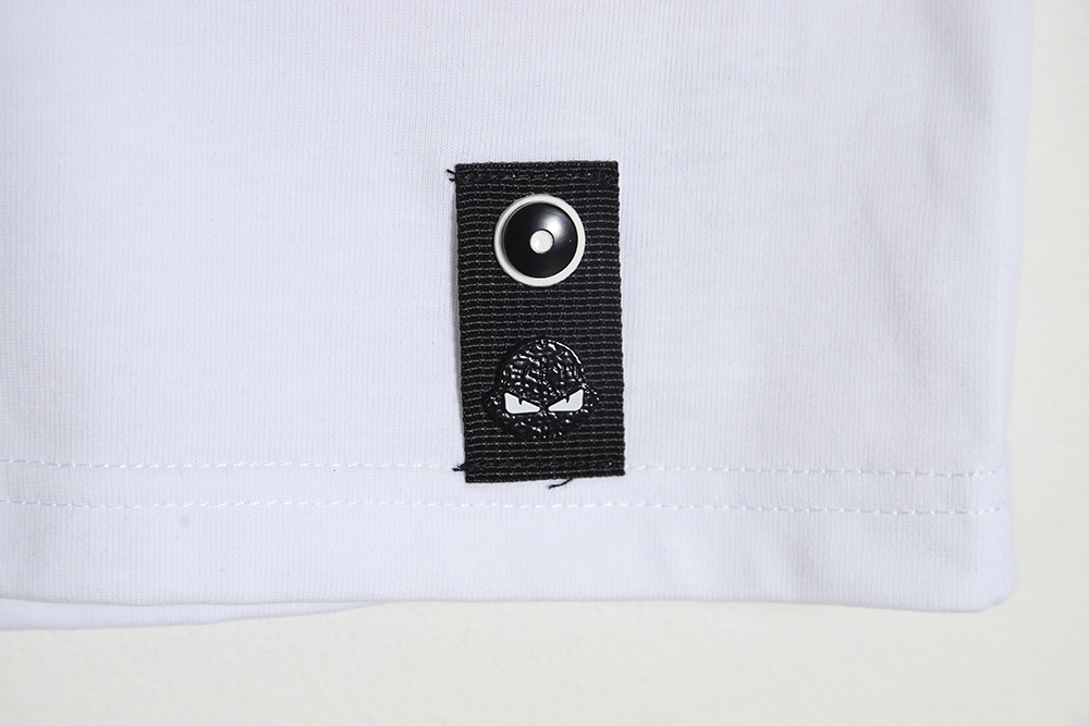 Fendi 22ss cracked rubber eyes short sleeves