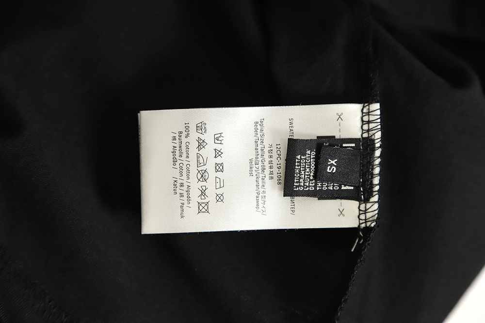 FENDI 23ss laser anime bear pattern short sleeve TSK1