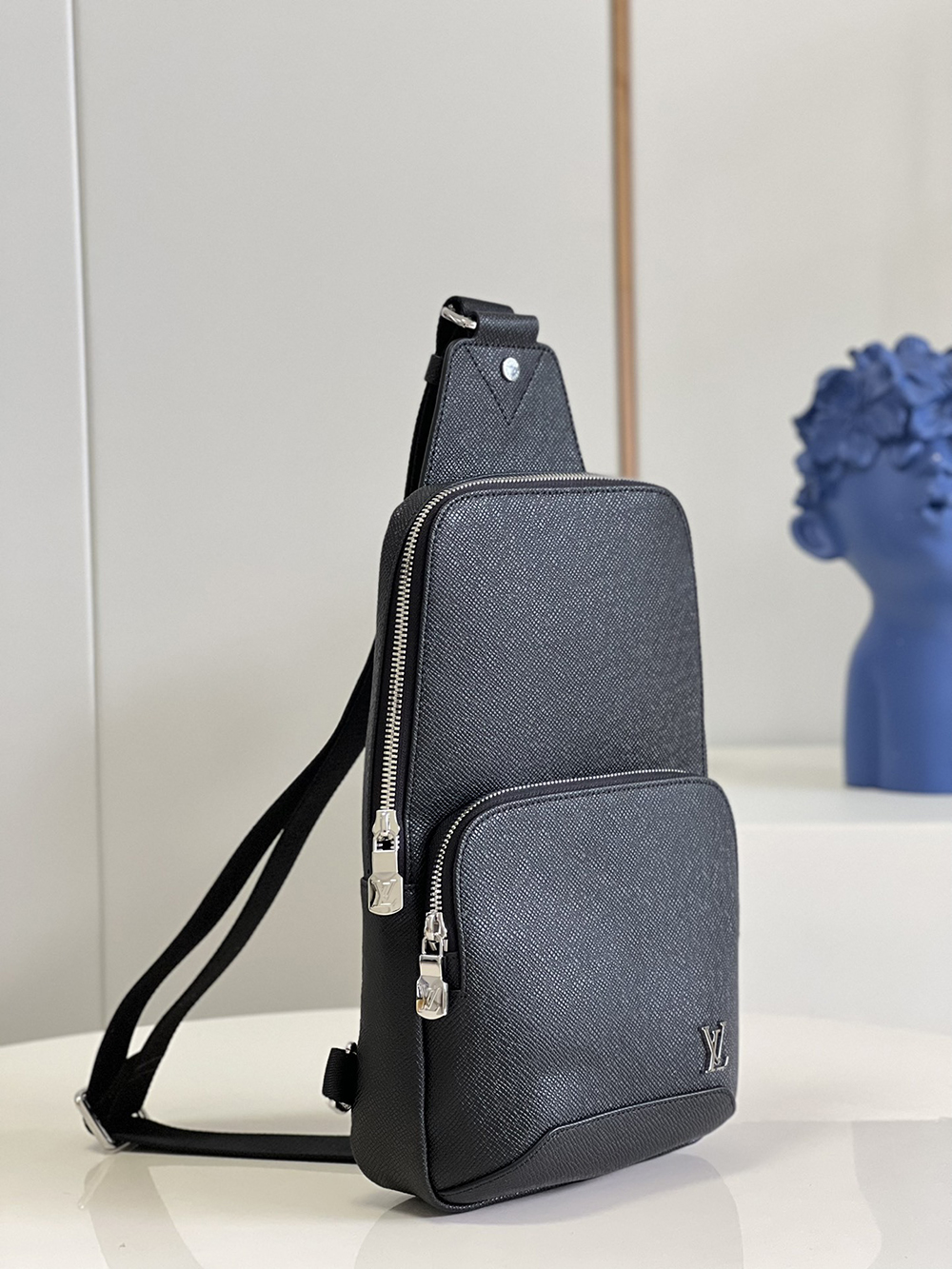 Louis Vuitton bags M30443 20x31x10cm
