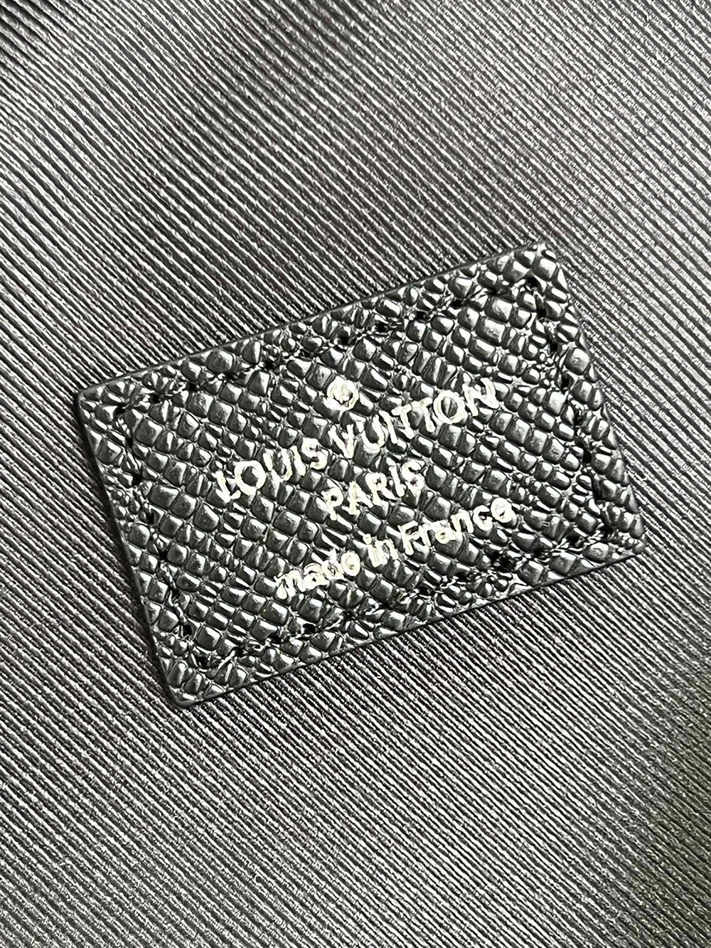 Louis Vuitton bags M30443 20x31x10cm