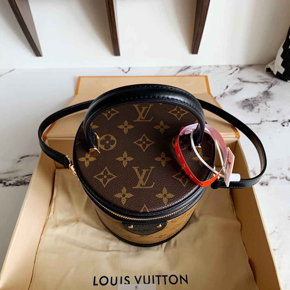 Louis Vuitton Bags M43986 15x17x15cm