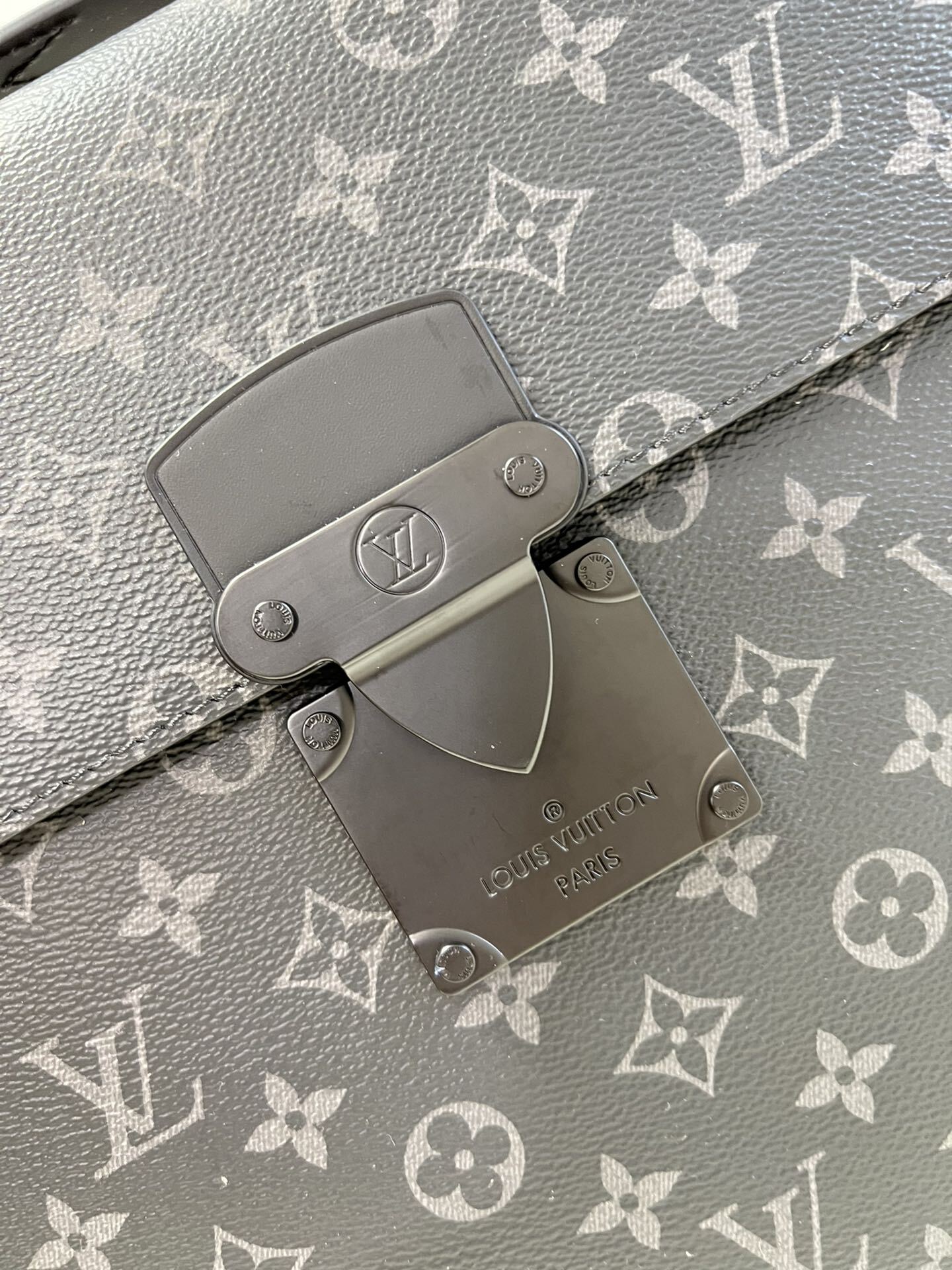 Louis Vuitton Bags M20835 39*30*8cm